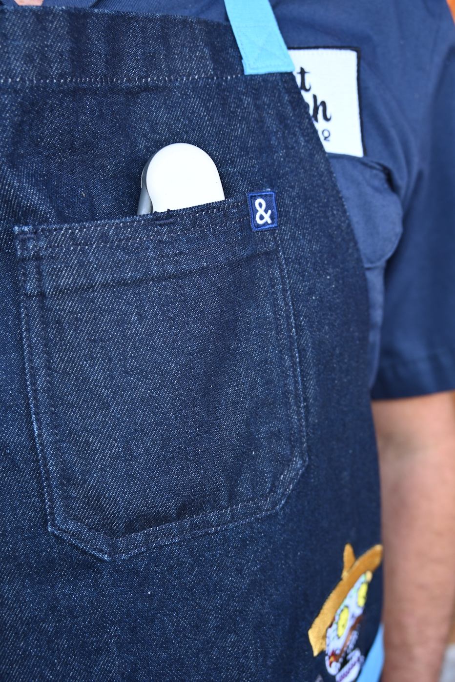 hedley-and-bennett-meat-church-apron-navy-v4 Screenshot_2024-07-03_at_2.52.10_PM.png